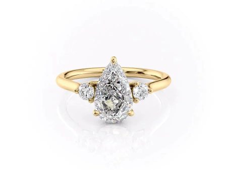 The Lia Set With A 2 Carat Pear Lab Diamond Online